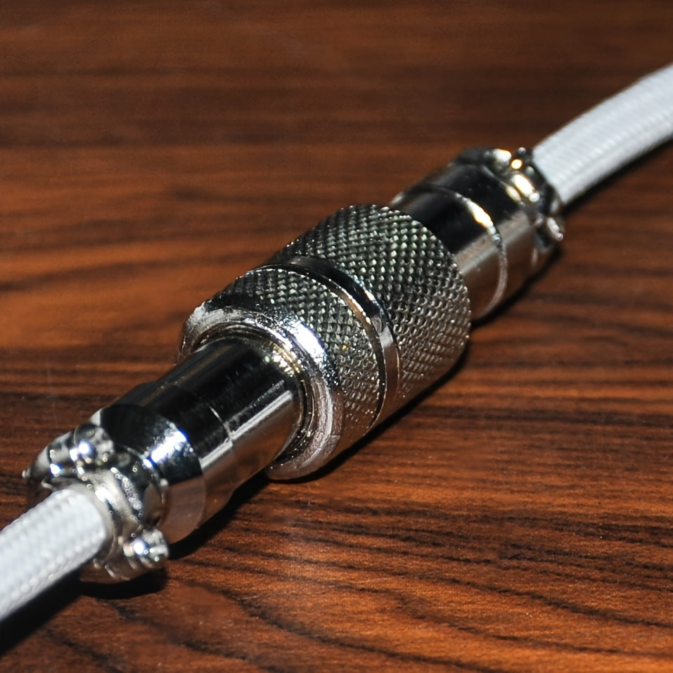 Cable en espiral para teclado  - Gaming Keyboard Types reseña y precio